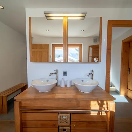 5br Iconic Chalet Villa *